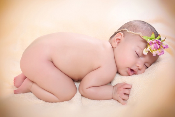 بهترین سن برای عکاسی نوزاد درآتلیه نوزاد